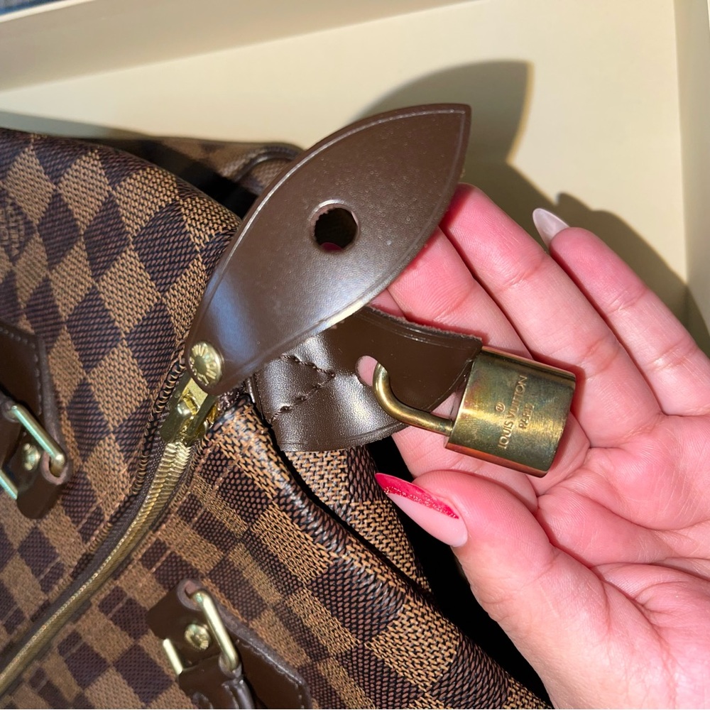 Louis Vuitton Authentic Speedy 30 Damier Ebene - Picture 7 of 10